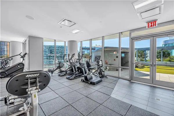 $8,500 | 400 Central Avenue, Unit 1702, St. Petersburg, FL 33701