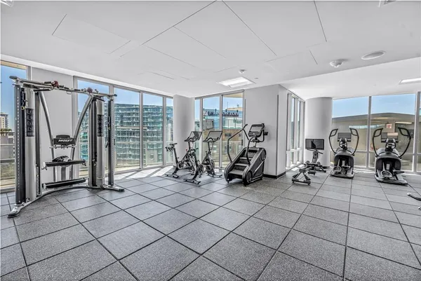 $8,500 | 400 Central Avenue, Unit 1702, St. Petersburg, FL 33701