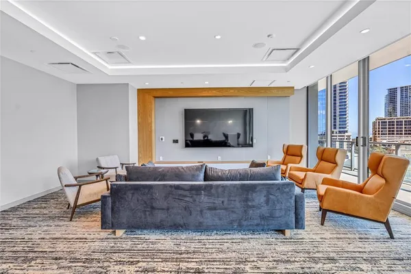 $8,500 | 400 Central Avenue, Unit 1702, St. Petersburg, FL 33701