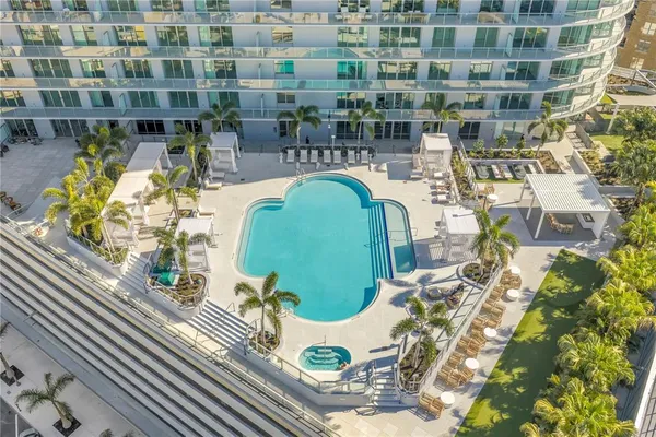 $8,500 | 400 Central Avenue, Unit 1702, St. Petersburg, FL 33701