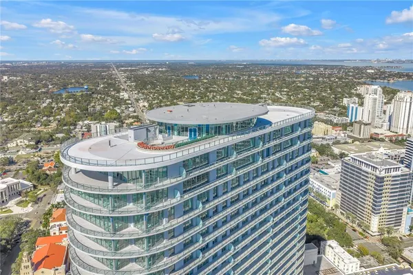 $8,500 | 400 Central Avenue, Unit 1702, St. Petersburg, FL 33701