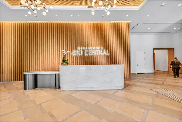 $8,500 | 400 Central Avenue, Unit 1702, St. Petersburg, FL 33701