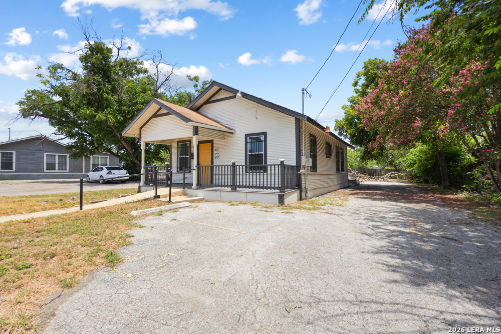 843 Culebra Road San Antonio, TX 78201 - Photo 2 of 15