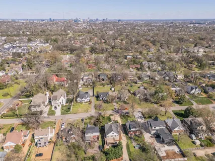 $1,175,000 | 1111 A Graybar Lane, Nashville, TN 37204