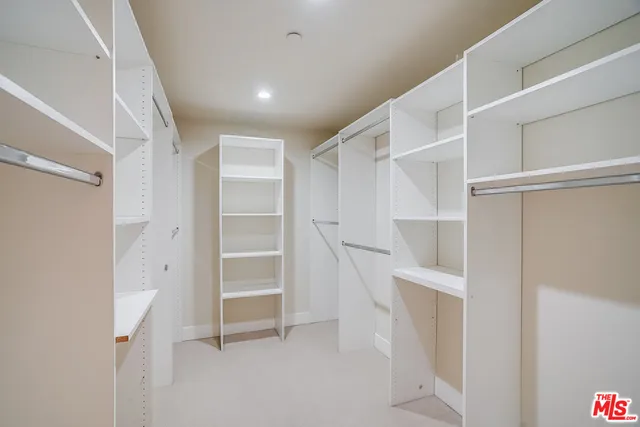 $5,995 | 1517 South Bentley Avenue, Unit 205, Los Angeles, CA 90025