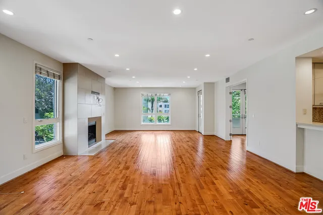 $5,995 | 1517 South Bentley Avenue, Unit 205, Los Angeles, CA 90025