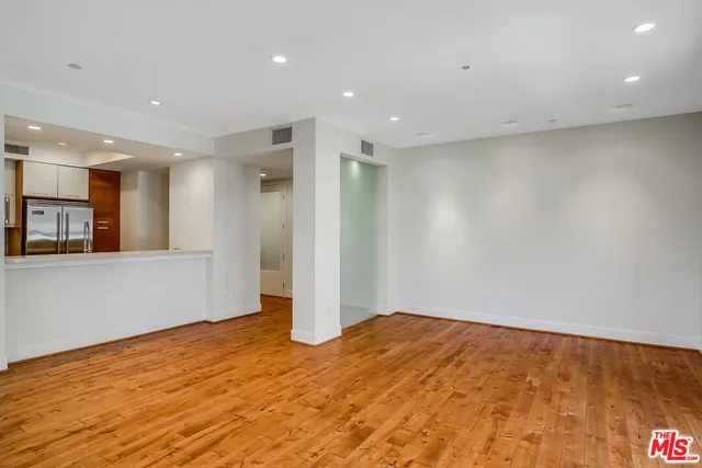 $5,995 | 1517 South Bentley Avenue, Unit 205, Los Angeles, CA 90025