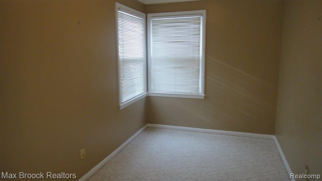 828 Cambridge Road Berkley, MI 48072 - Photo 4 of 15 Dining room