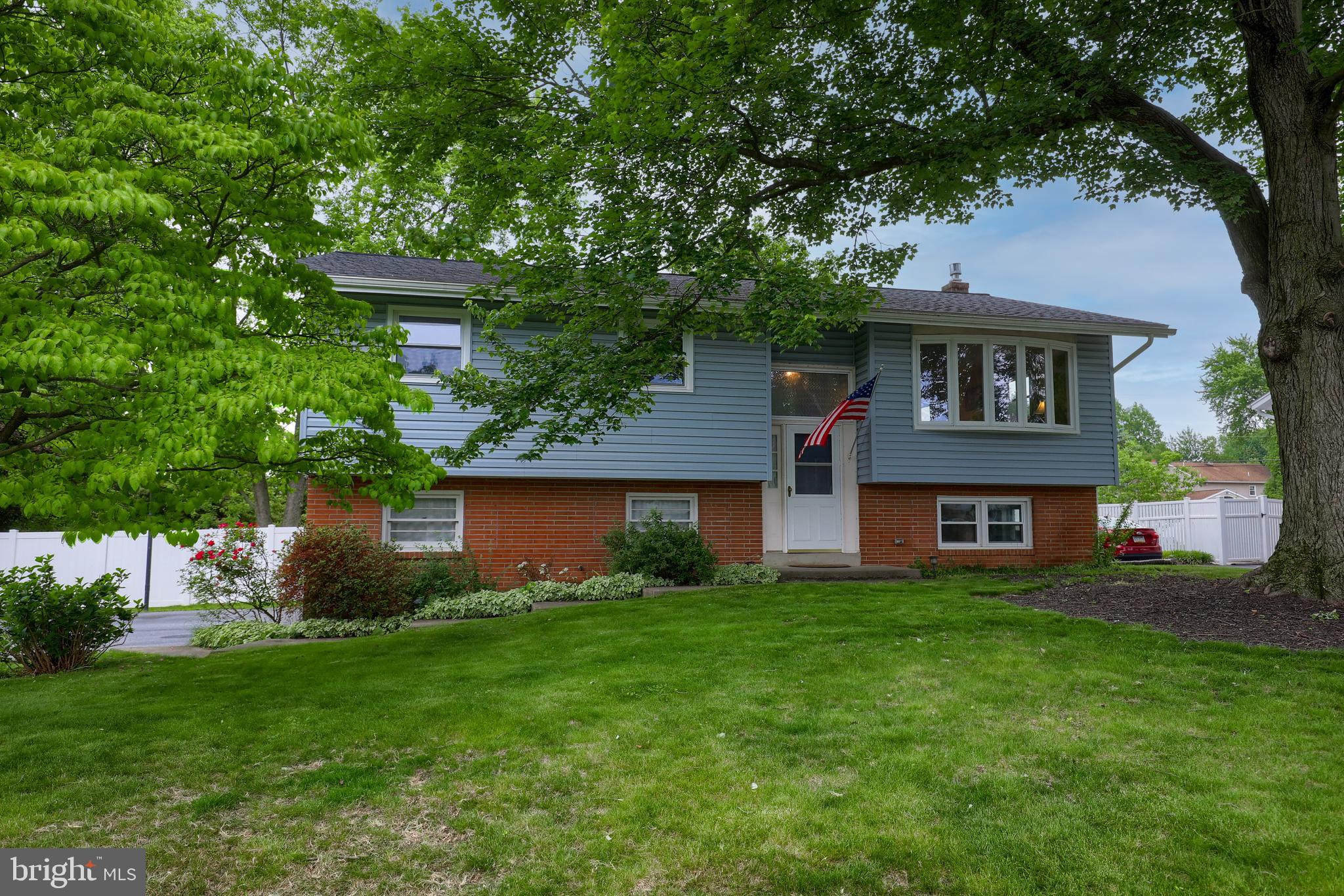 1117 Devonshire Road Lancaster, PA 17601 - Photo 3 of 36 Gallery Image 3