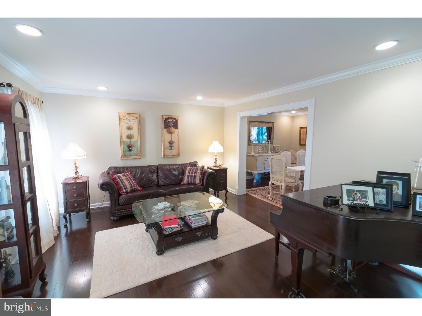53 Amberfield Road Robbinsville, NJ 08691 - Photo 13 of 25 Living Room