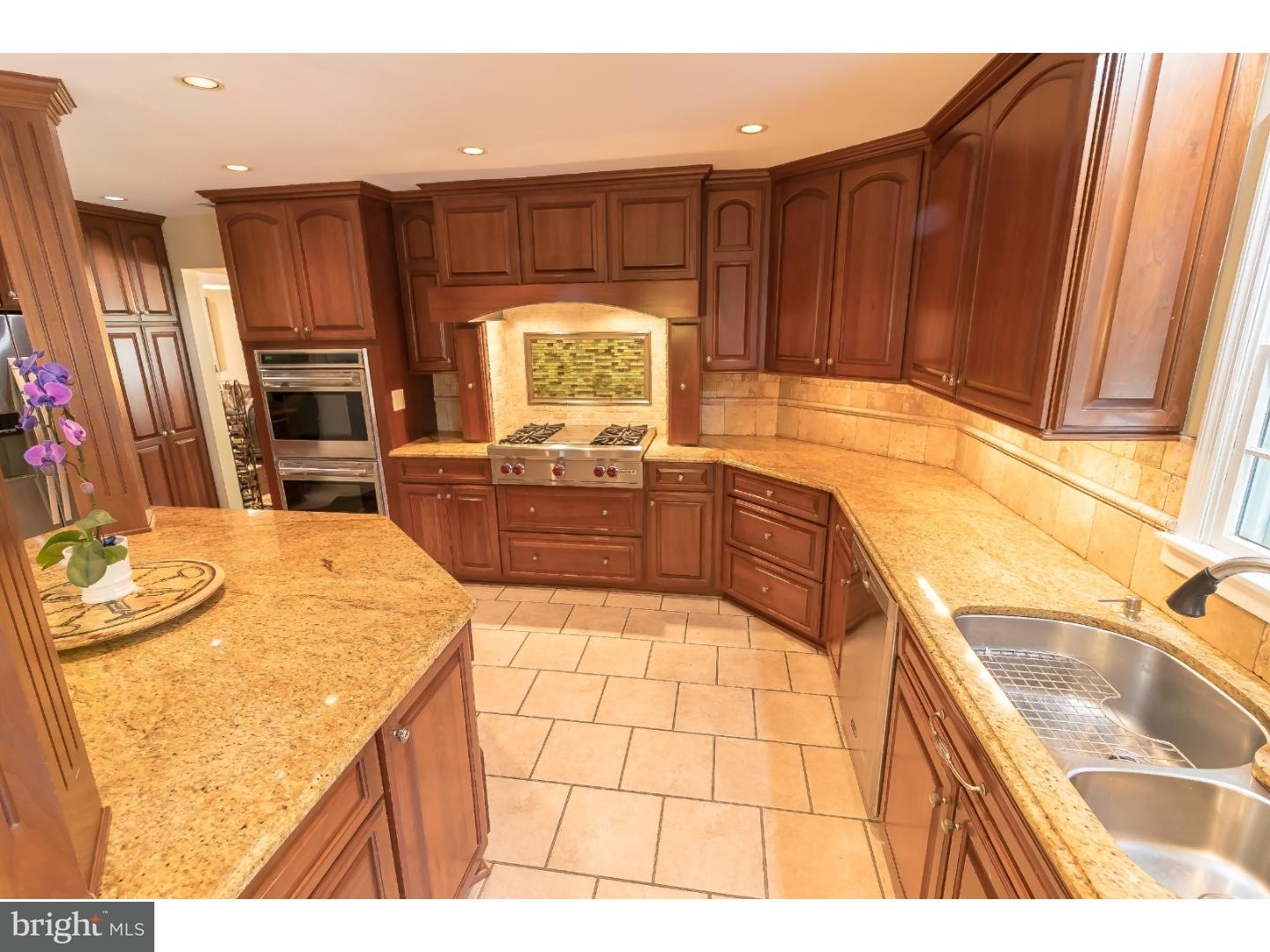 53 Amberfield Road Robbinsville, NJ 08691 - Photo 4 of 25 Kitchen