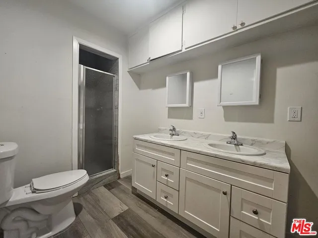 $2,300 | 162 North Mariposa Avenue, Los Angeles, CA 90004