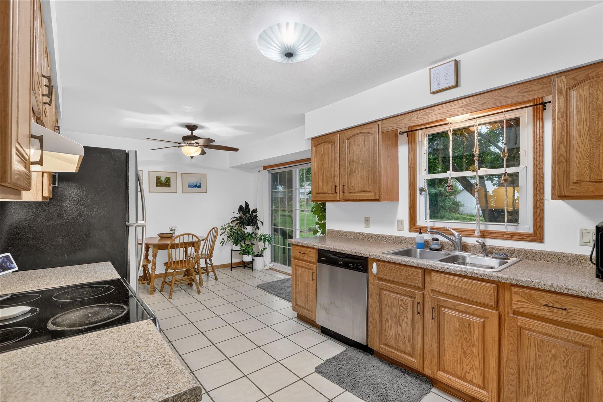 511 Johnson Clinton, WI 53525 - Photo 11 of 42