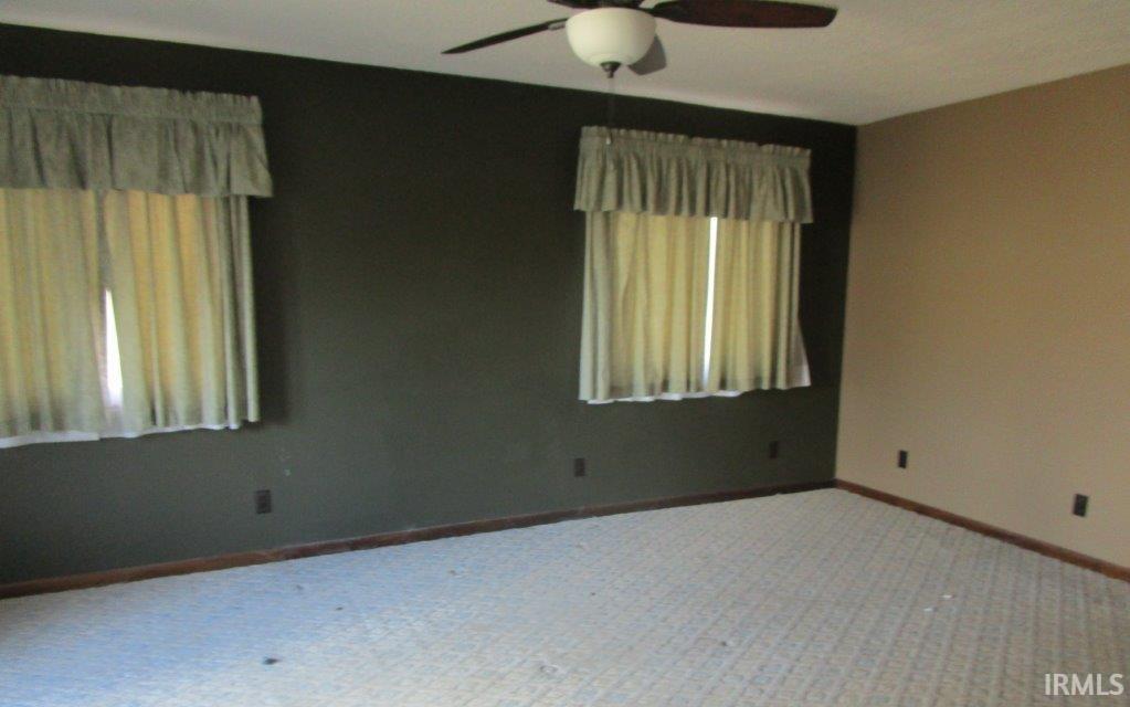 4460 North Sullivan Road Leesburg, IN 46538 - Photo 11 of 15 Gallery Image 11