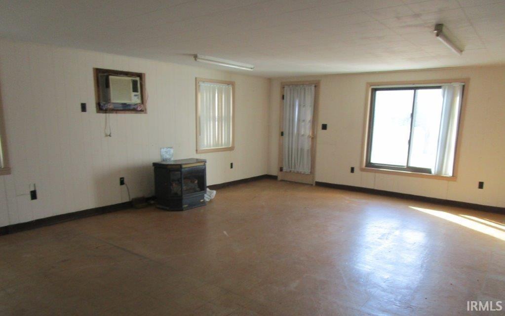 4460 North Sullivan Road Leesburg, IN 46538 - Photo 14 of 15 Gallery Image 14