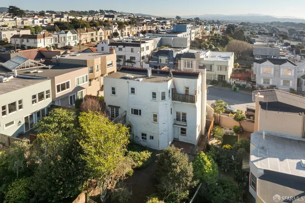 $2,520,500 | 2830 Lawton Street, San Francisco, CA 94122