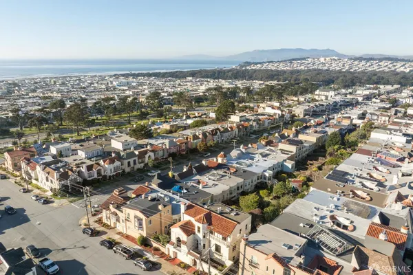 $2,520,500 | 2830 Lawton Street, San Francisco, CA 94122