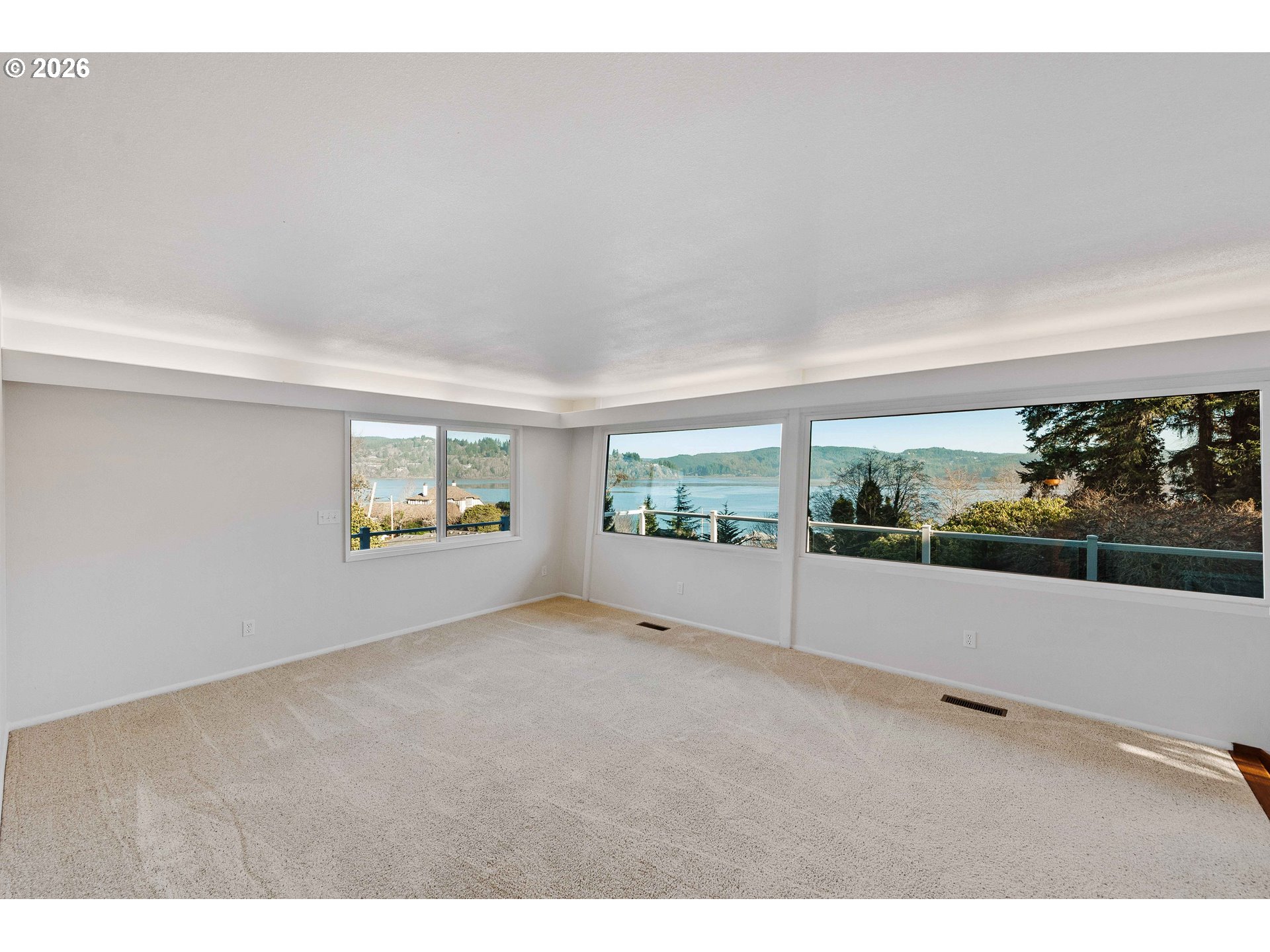 451 Simpson Avenue North Bend, OR 97459 - Photo 27 of 41 a view of a room with window