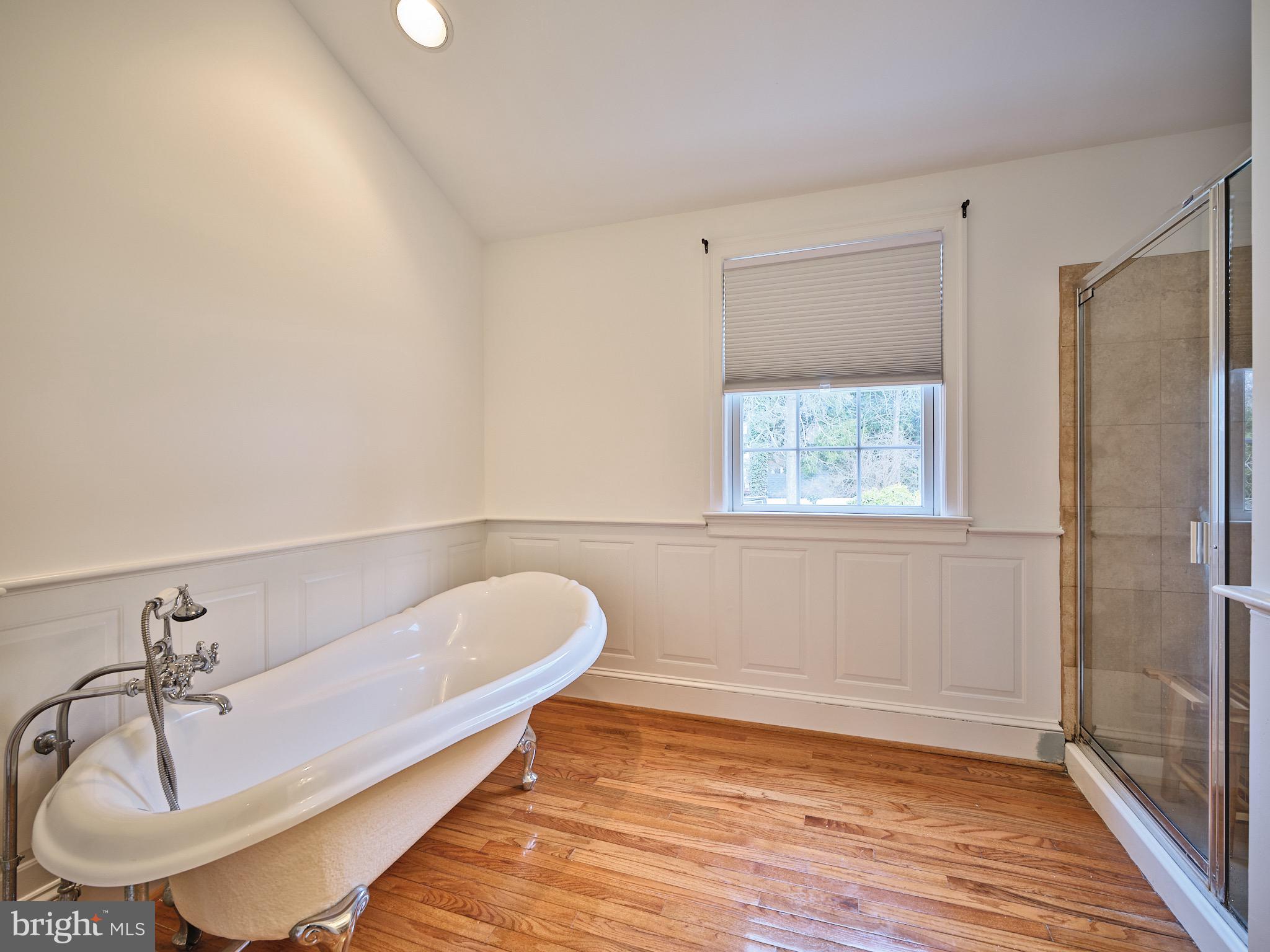 8 Green Ridge Road Yardley, PA 19067 - Photo 24 of 39 A soaking tub to wash the day away