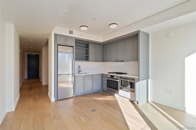 $2,000 | 1750 Wewatta Street, Unit 1124, Denver, CO 80202