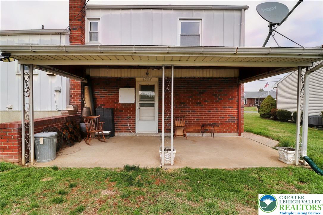1022 Hilton Street Bethlehem, PA 18017 - Photo 33 of 35 a view of a chairs and table in the patio