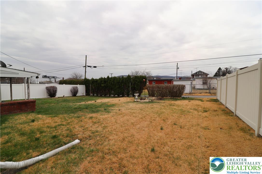 1022 Hilton Street Bethlehem, PA 18017 - Photo 35 of 35 a view of a terrace