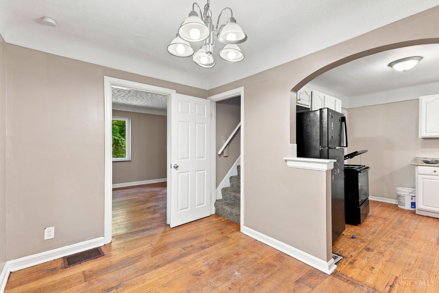 6135 Argus Road Cincinnati, OH 45224 - Photo 6 of 19 Gallery Image 6