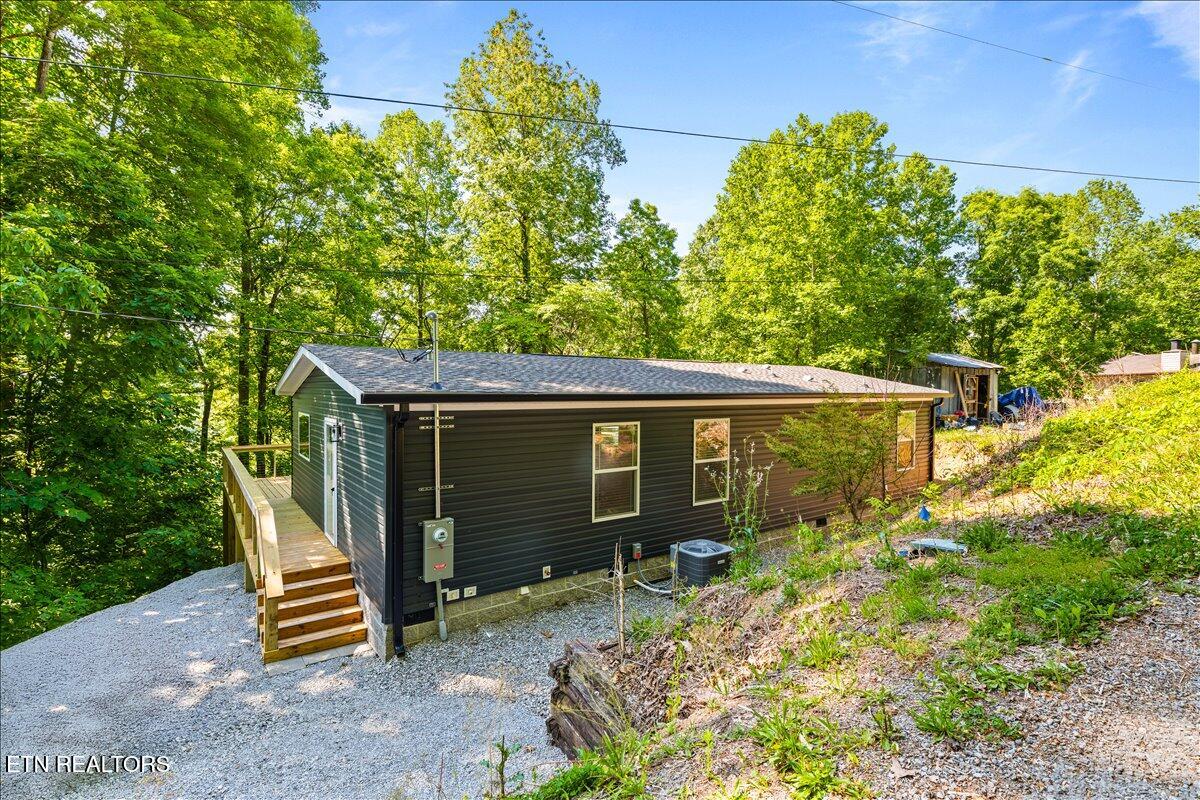 264 Rain Valley Road La Follette, TN 37766 - Photo 33 of 40 Exterior