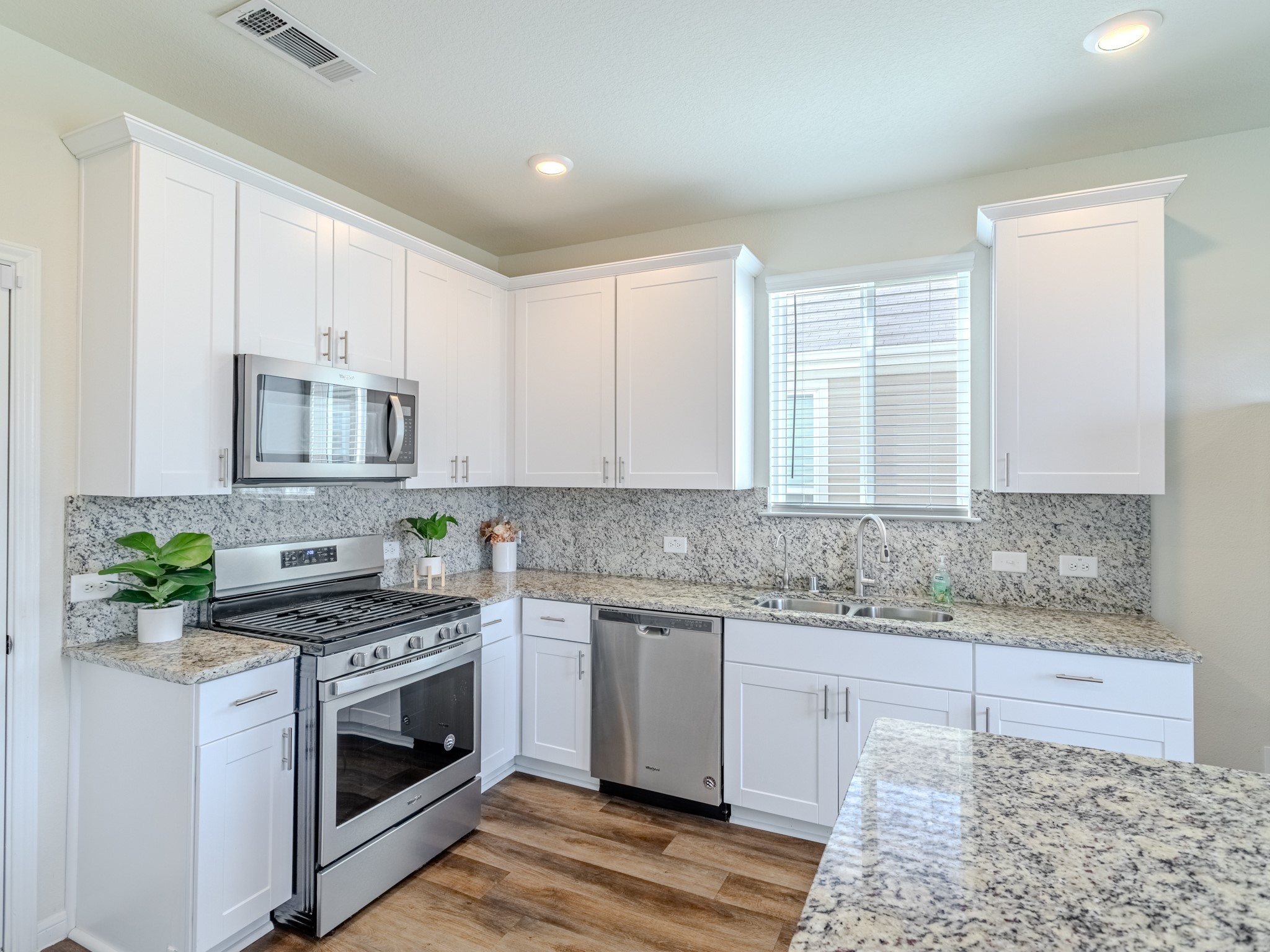 4406 Rushing Ridge Court Houston, TX 77069 - Photo 12 of 37 Gallery Image 12