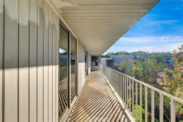 $1,000,000 | 3219 Tareco Drive, Los Angeles, CA 90068