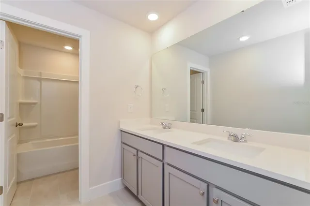 $2,480 | 317 Pine Street, Deland, FL 32724