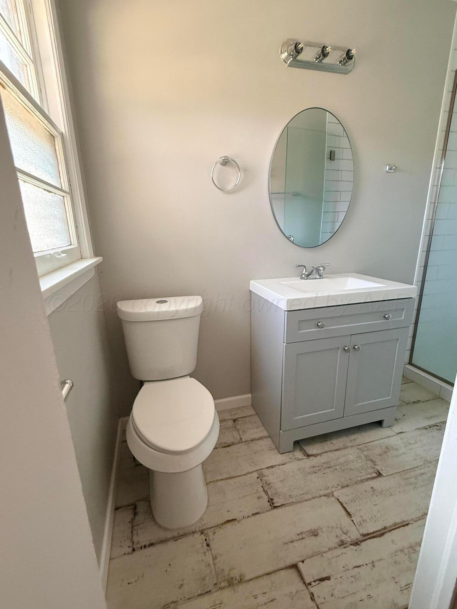 2016 South Milam Street Amarillo, TX 79109 - Photo 26 of 30 primary bath
