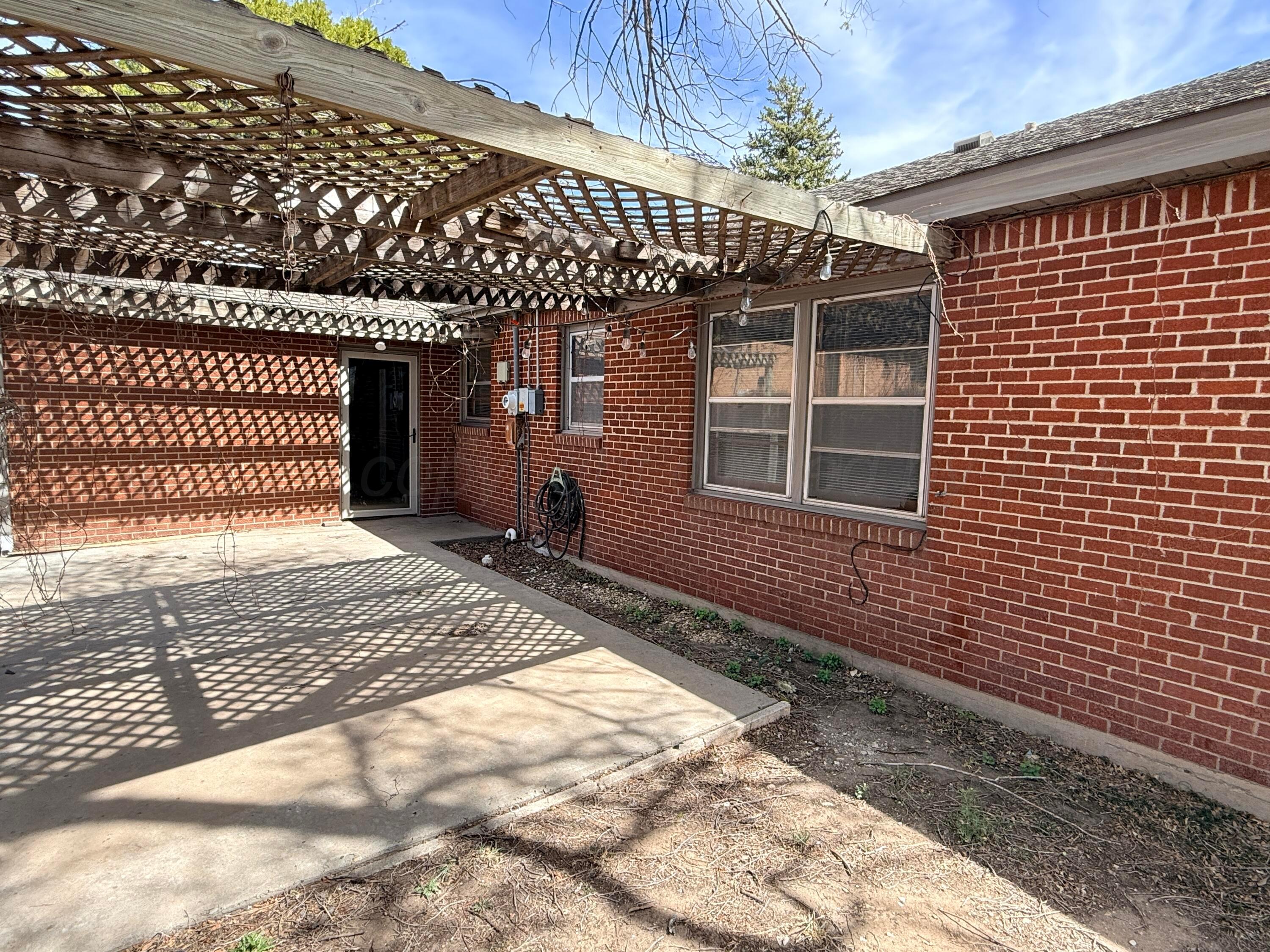 2016 South Milam Street Amarillo, TX 79109 - Photo 29 of 30 backyard