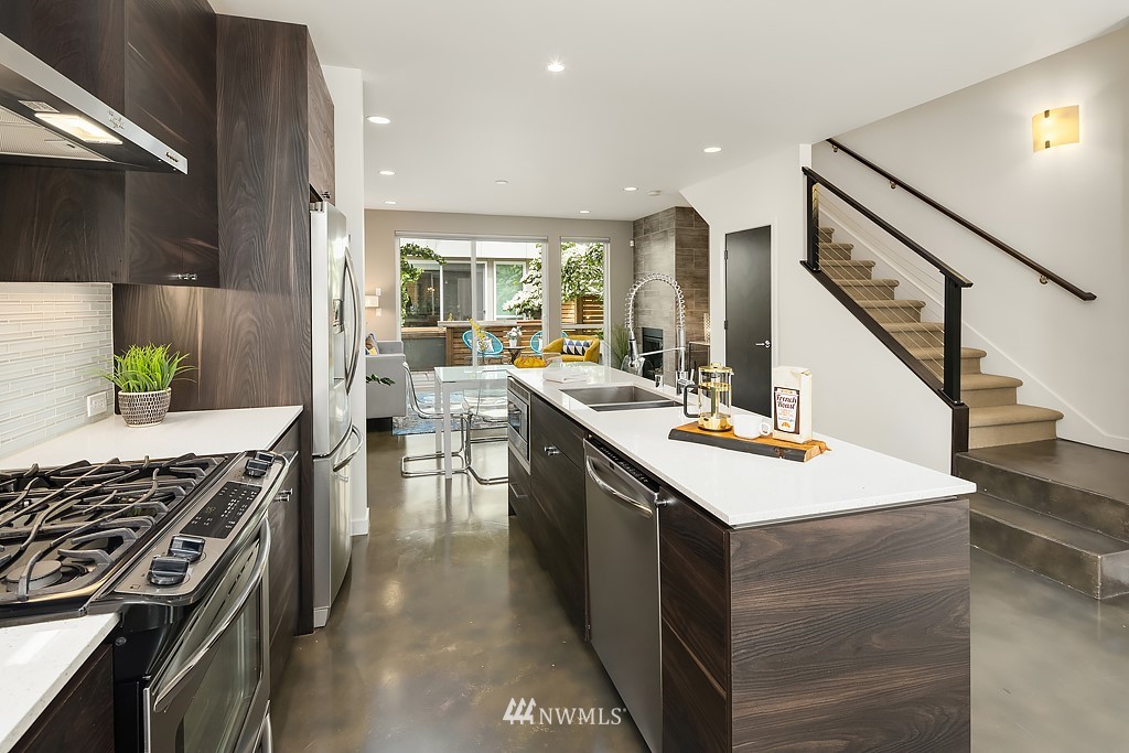 4252 Southwest Myrtle Street Seattle, WA 98136 - Photo 11 of 39 Gallery Image 11