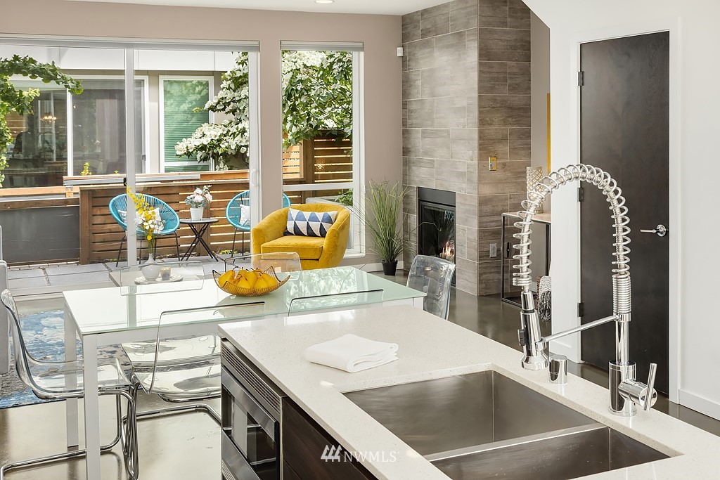 4252 Southwest Myrtle Street Seattle, WA 98136 - Photo 12 of 39 Gallery Image 12