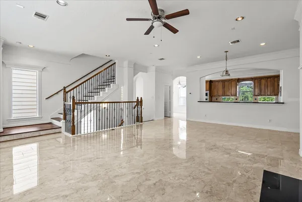 $3,200 | 6118 Tyne Street, Houston, TX 77007