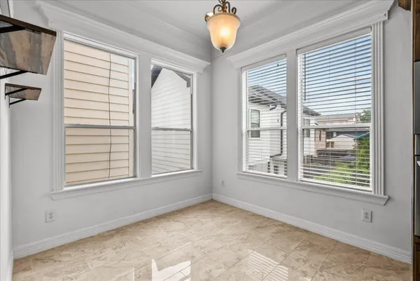 $3,200 | 6118 Tyne Street, Houston, TX 77007