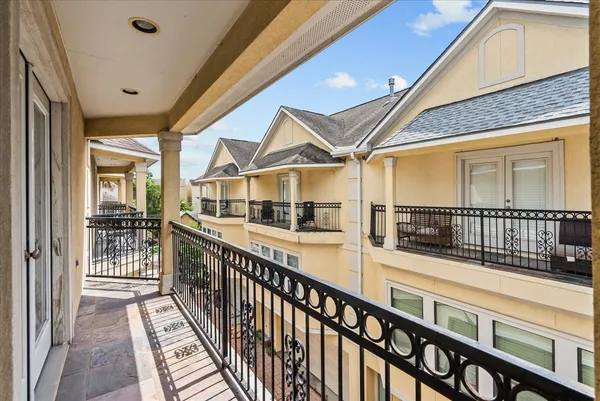 $3,200 | 6118 Tyne Street, Houston, TX 77007