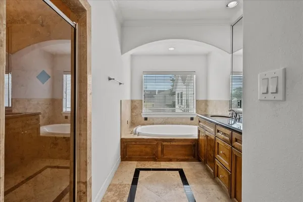$3,200 | 6118 Tyne Street, Houston, TX 77007