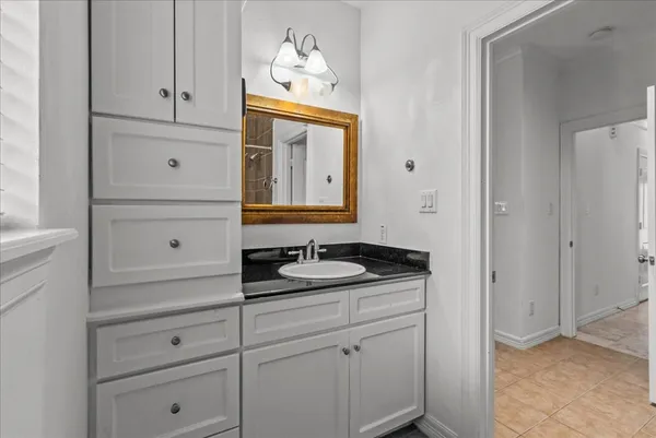 $3,200 | 6118 Tyne Street, Houston, TX 77007