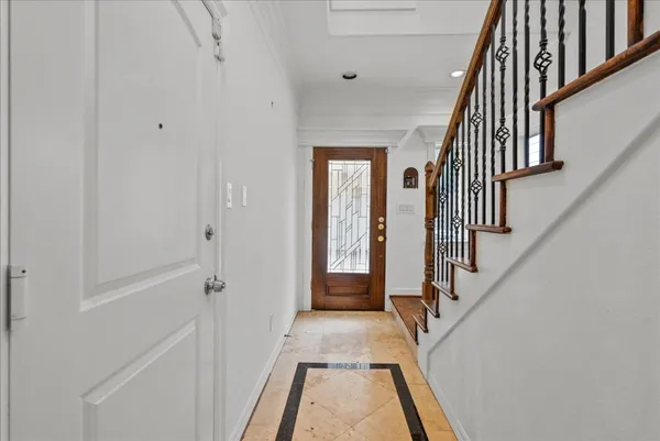 $3,200 | 6118 Tyne Street, Houston, TX 77007