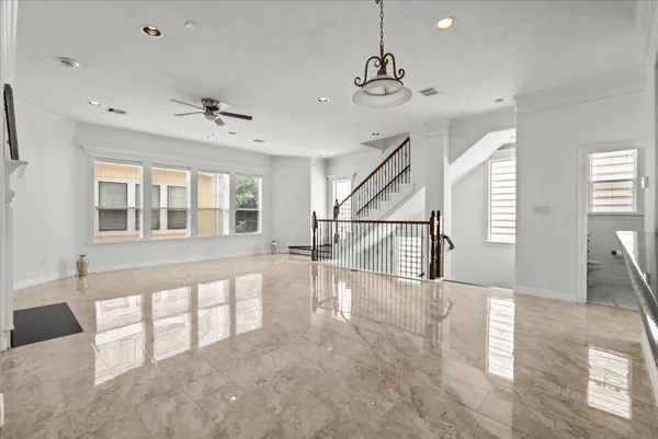 $3,200 | 6118 Tyne Street, Houston, TX 77007