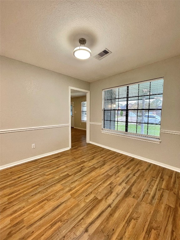 809 Manor Drive Angleton, TX 77515 - Photo 12 of 41