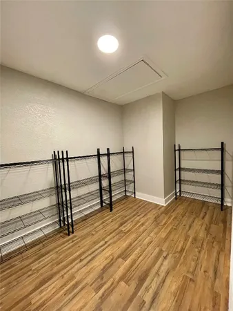 $2,300 | 809 Manor Drive, Angleton, TX 77515