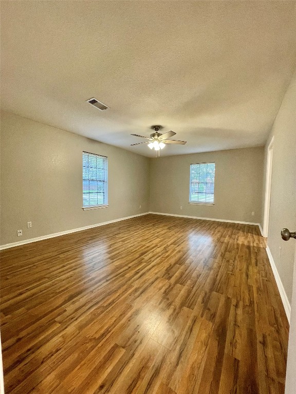 809 Manor Drive Angleton, TX 77515 - Photo 30 of 41