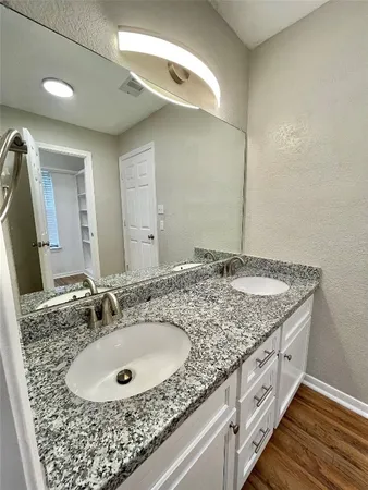 $2,300 | 809 Manor Drive, Angleton, TX 77515