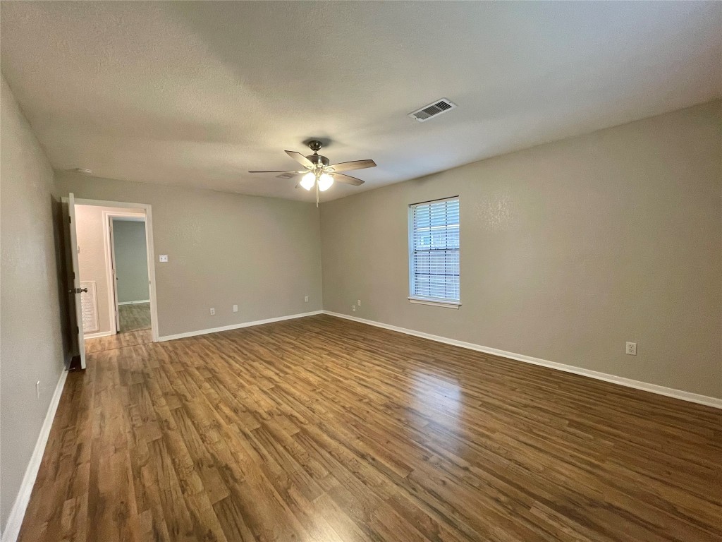 809 Manor Drive Angleton, TX 77515 - Photo 37 of 41