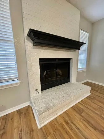 $2,300 | 809 Manor Drive, Angleton, TX 77515