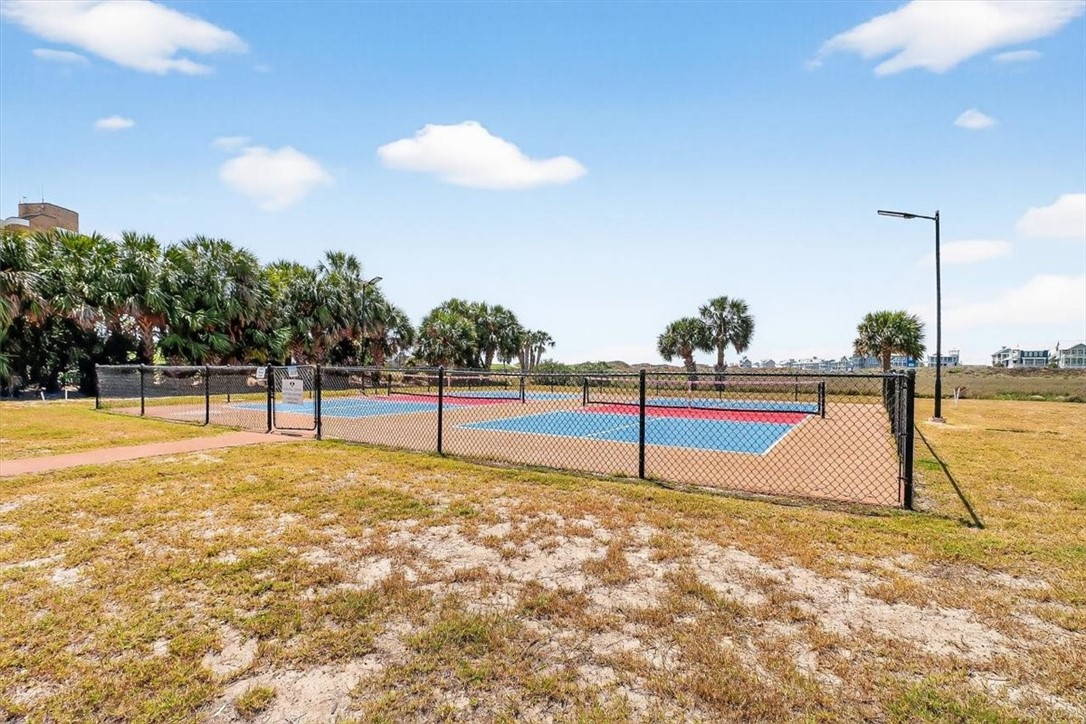 622 Beach Access Road, Unit 216 Port Aransas, TX 78373 - Photo 26 of 32 a view of a backyard