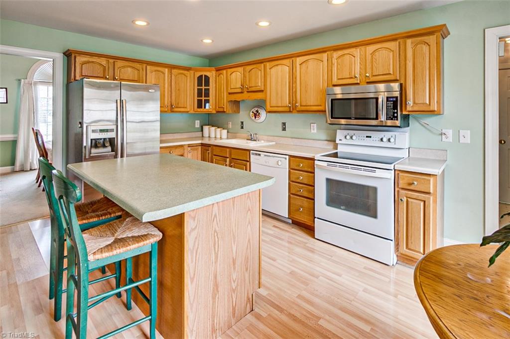 6269 Hunt Road Pleasant Garden, NC 27313 - Photo 12 of 30 Gallery Image 12